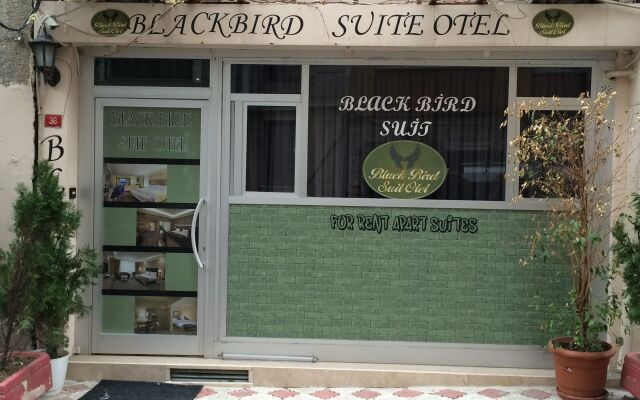 Black Bird Suite Hotel