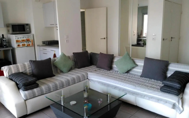 Appartement F3 Avec Parking Privee