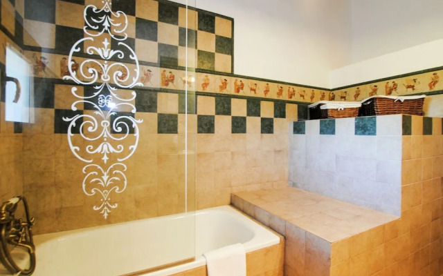 Authentic Rustic Finca With Private Pool Centrally Located