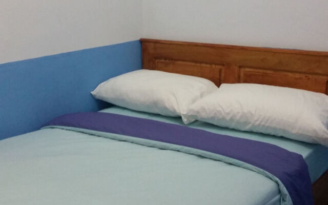 Larantuka Beach Apartments.