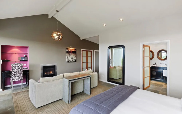 Woodhouse Mountain Lodge