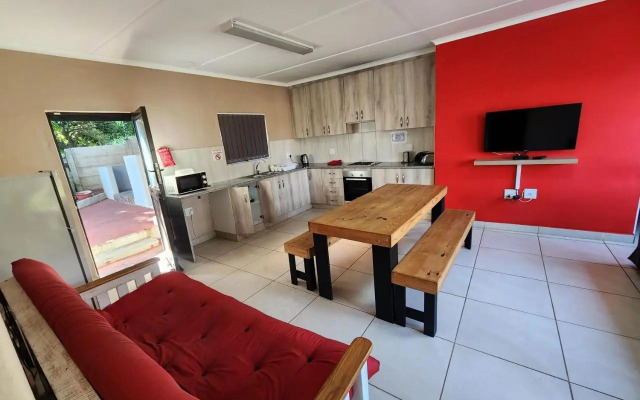 Sade Holidays - 14 A on Berea Manaba Margate