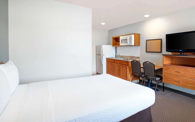 WoodSpring Suites Manassas Battlefield Park I-66