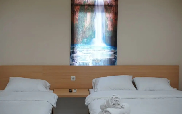 OYO 899 Gold Line Guest House