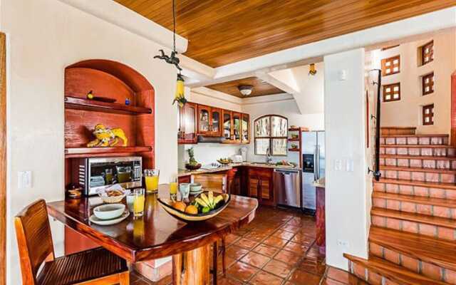 Casa Leo Loco