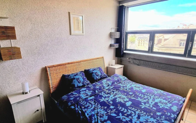 Very Bright Apartment in the Center of the City