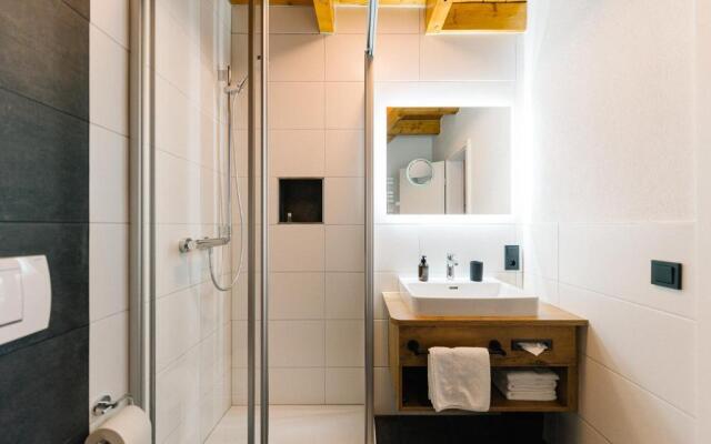 Moderne 3 Zi.-FeWo BlackForestArt Nähe Freiburg