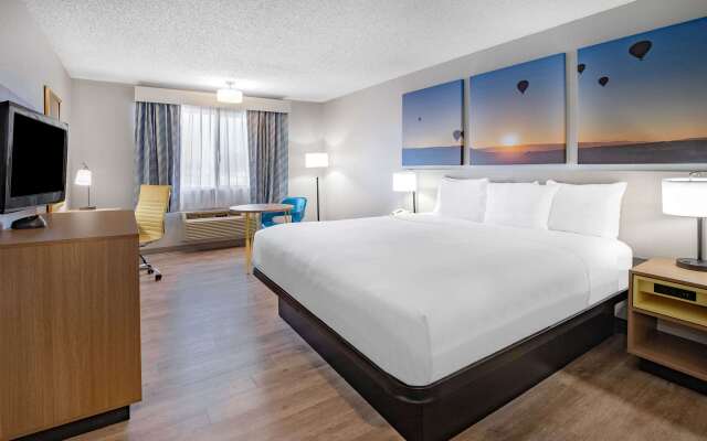 Days Inn by Wyndham Bernalillo