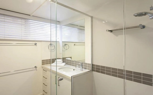 Little Cove Lodge 5 Park Road 24