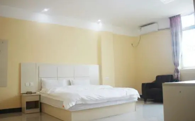 Guangzhou Longquan Business Apartment (Huadu Shiling Branch)
