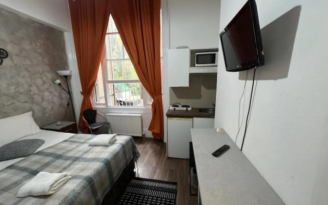 Remarkable Studio Apartment in London