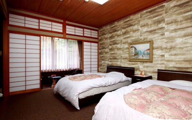 Yuseikan – Guest Rooms – Urugi