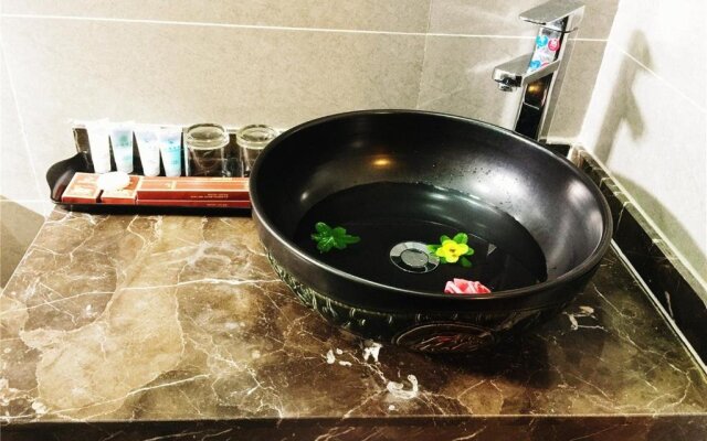 Gujun Hotel