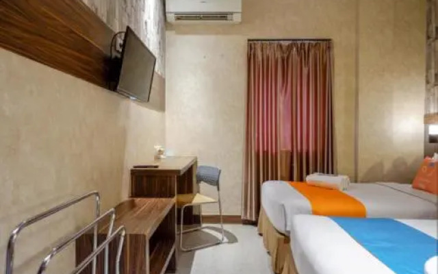 Ekon Hotel