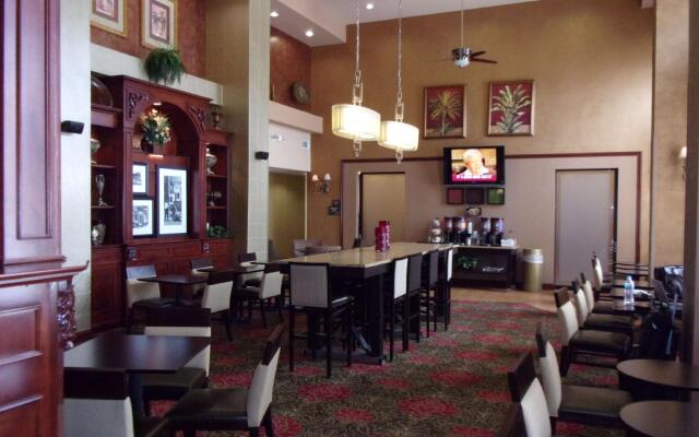 Hampton Inn & Suites Bolingbrook