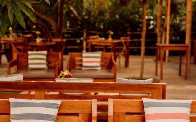 Fundo - Hotel El Arrabal
