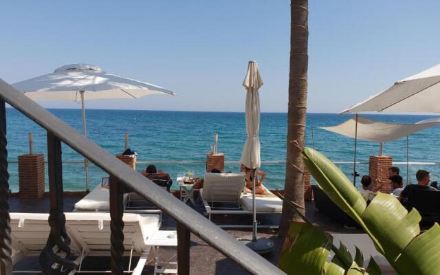 One Bedroom Penthouse Facing the sea