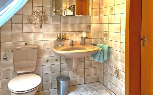 Holiday Home With Garden in Weissenbrunn