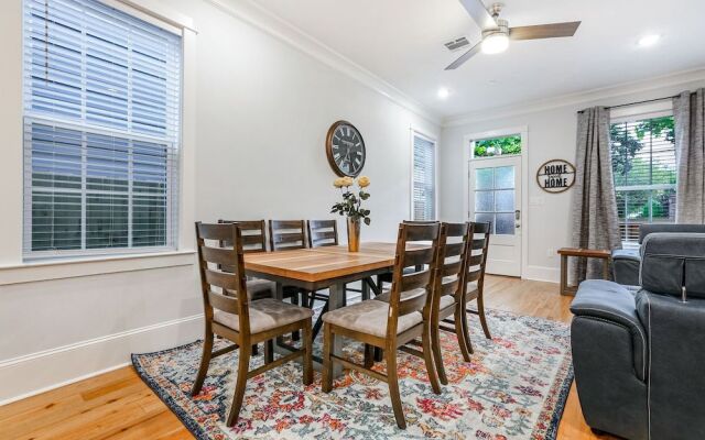 Chic Urban Retreat with Pool Steps to Bourbon St