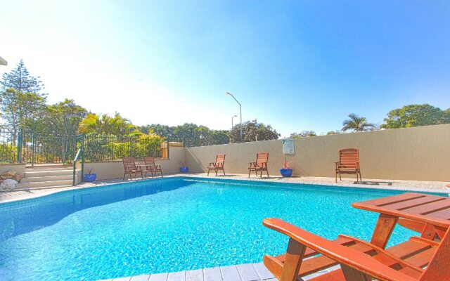 Capricorn One Beachside Holiday Apartment-Official