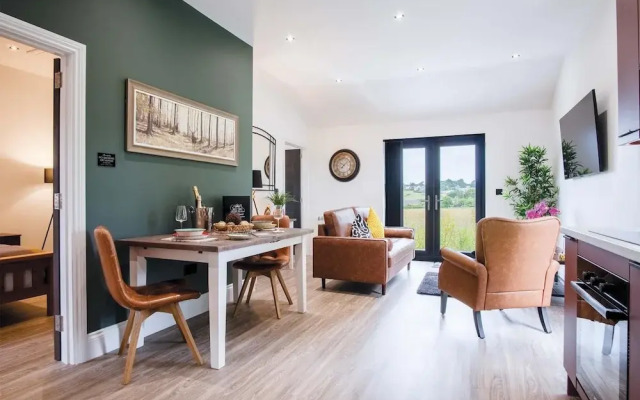 The Shed - 1 Bedroom - Cosheston