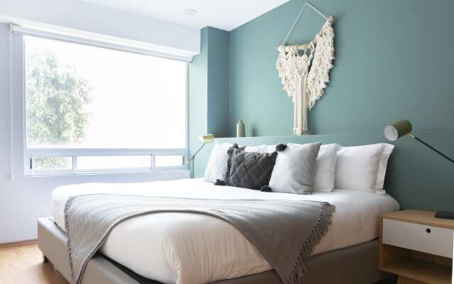 Capitalia Chic and Stylish Flat