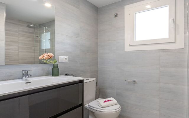 Spacious Apartment in Empuriabrava With Private Garden