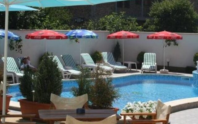 Mirana Family Hotel