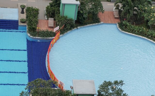 Relax and Stylish 2BR Apartment at Green Pramuka