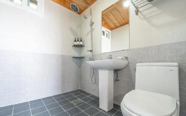 Yeosu Arum Oceanview Whole House Pension
