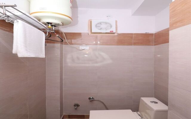 Oyo 12911 New Capital Inn