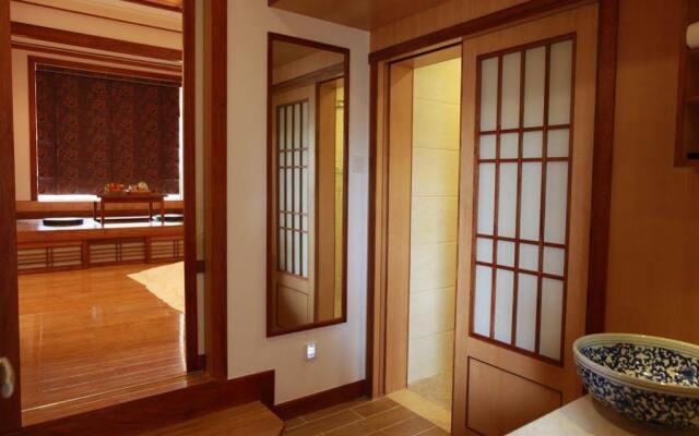 Small Fish Hot Spring International Hotel