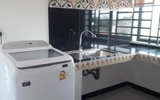 Khun Pich Apartments