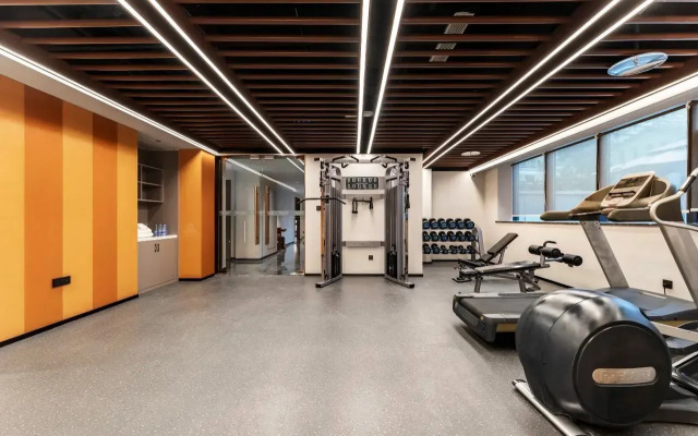 Howard Johnson By Wyndham Life Jiefangbei Chongqing