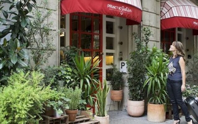 Hotel Praktik Garden