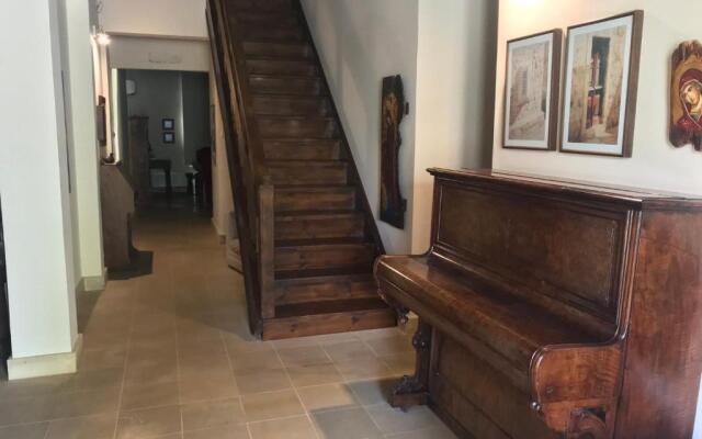 Agia Mavri House
