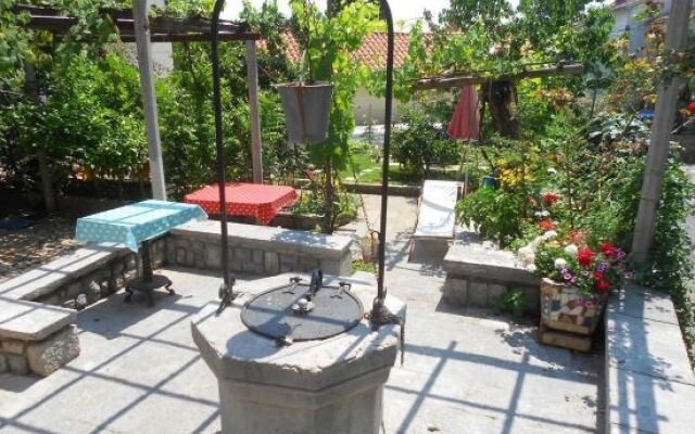 Guesthouse Kuća na šterne