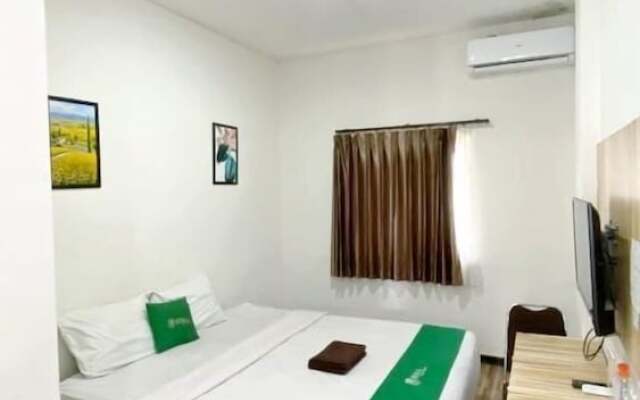 Bima Guest House by OYO Rooms