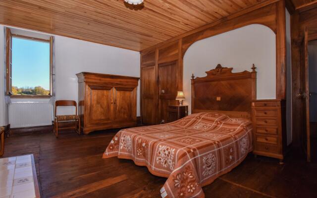 Holiday Home in Montfaucon With Fenced Garden, Terrace, BBQ