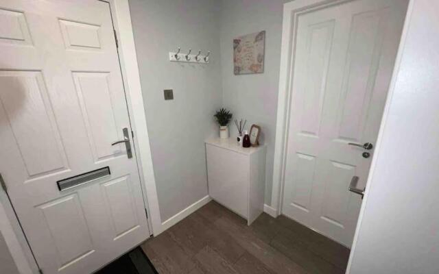 Modern 2 Bed Apartment