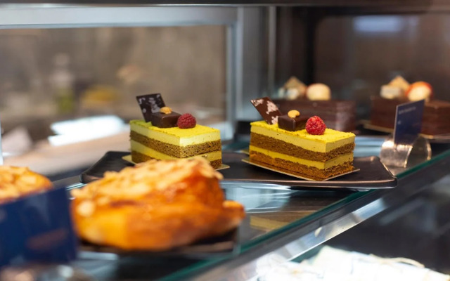 Metropolis Suites Bangkok, Tapestry Collection by Hilton