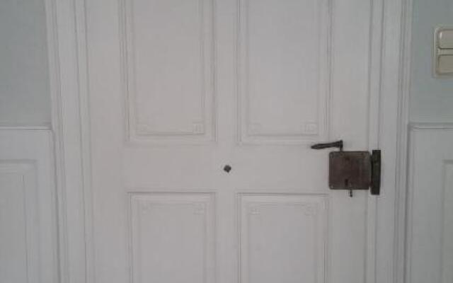 Ehem. Sommerresidenz von Fürst Friedrich III. App.1 und App.2