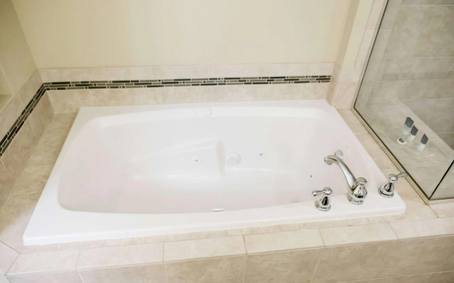 Eastland Suites Hotel & Conference Ctr, Trademark by Wyndham