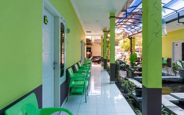 RedDoorz @ MT Haryono Street Waingapu