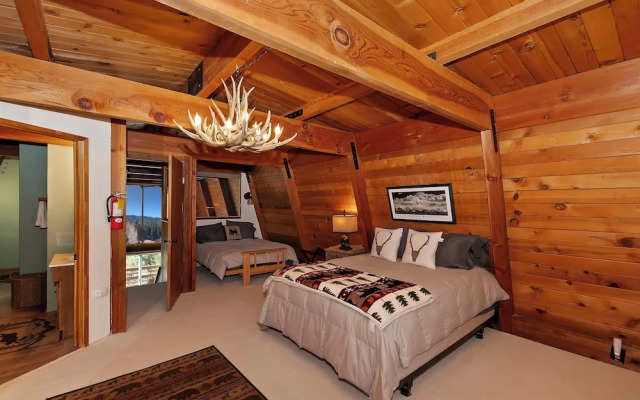 Yosemite Pines Cabin - Sleeps 8