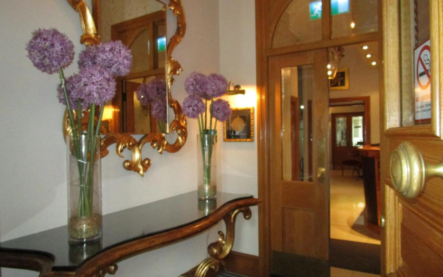 Twenty Nevern Square Hotel