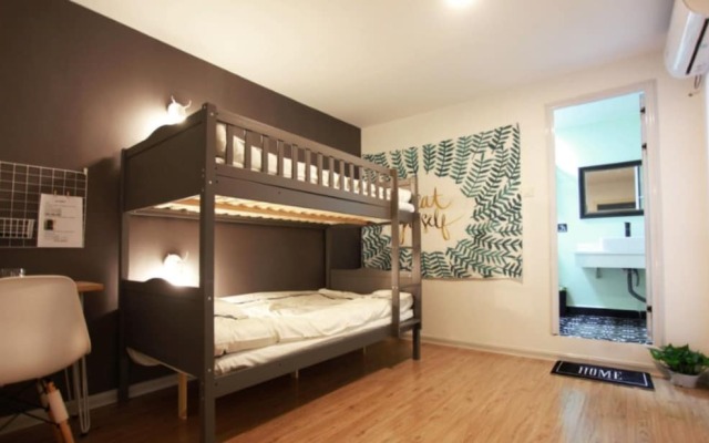 Love Flower Hostel