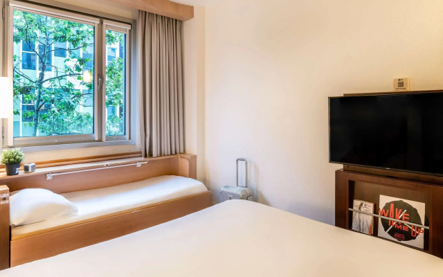 Отель ibis Barcelona Pza Glories 22