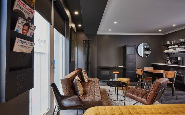 Vintage Apartment Hotel