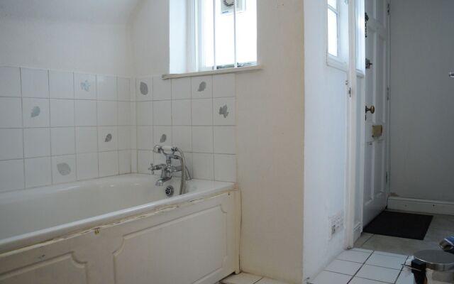 Central 2 Bedroom Pimlico Flat